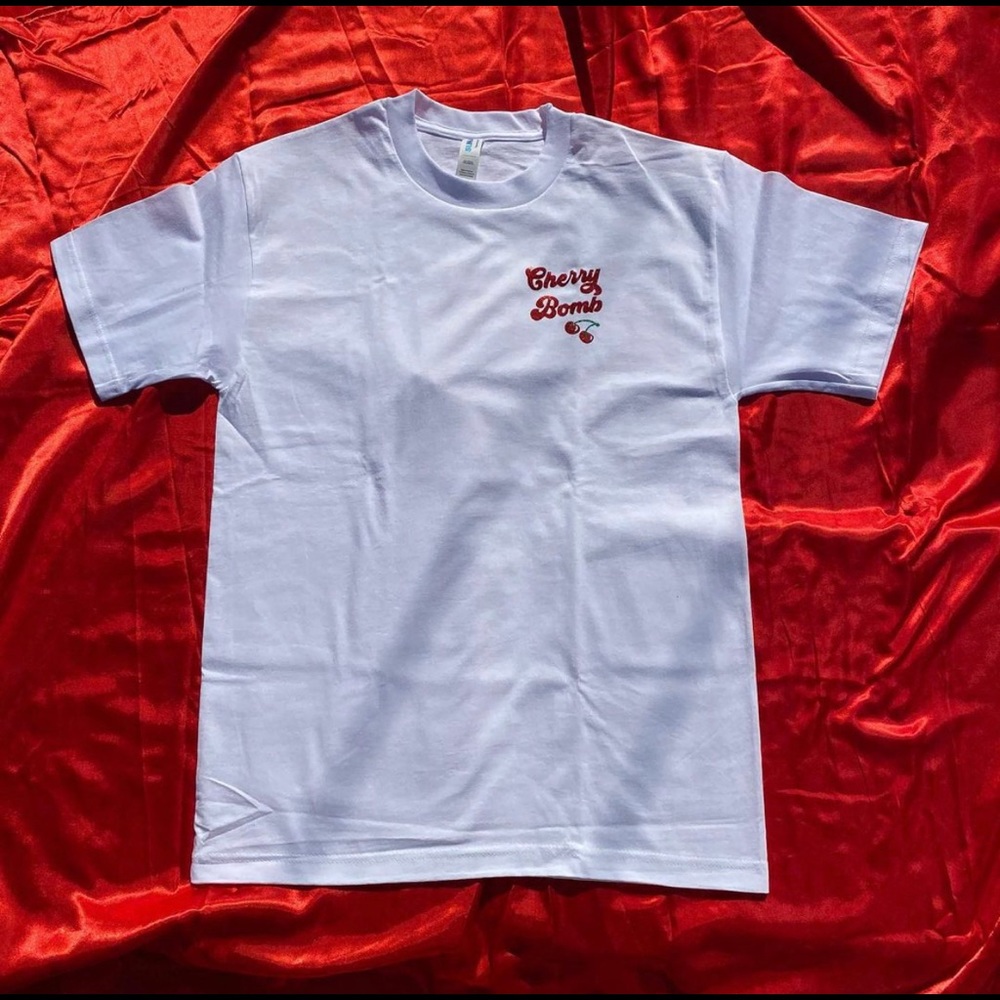 🍒Glitter CherryBomb tee 🍒